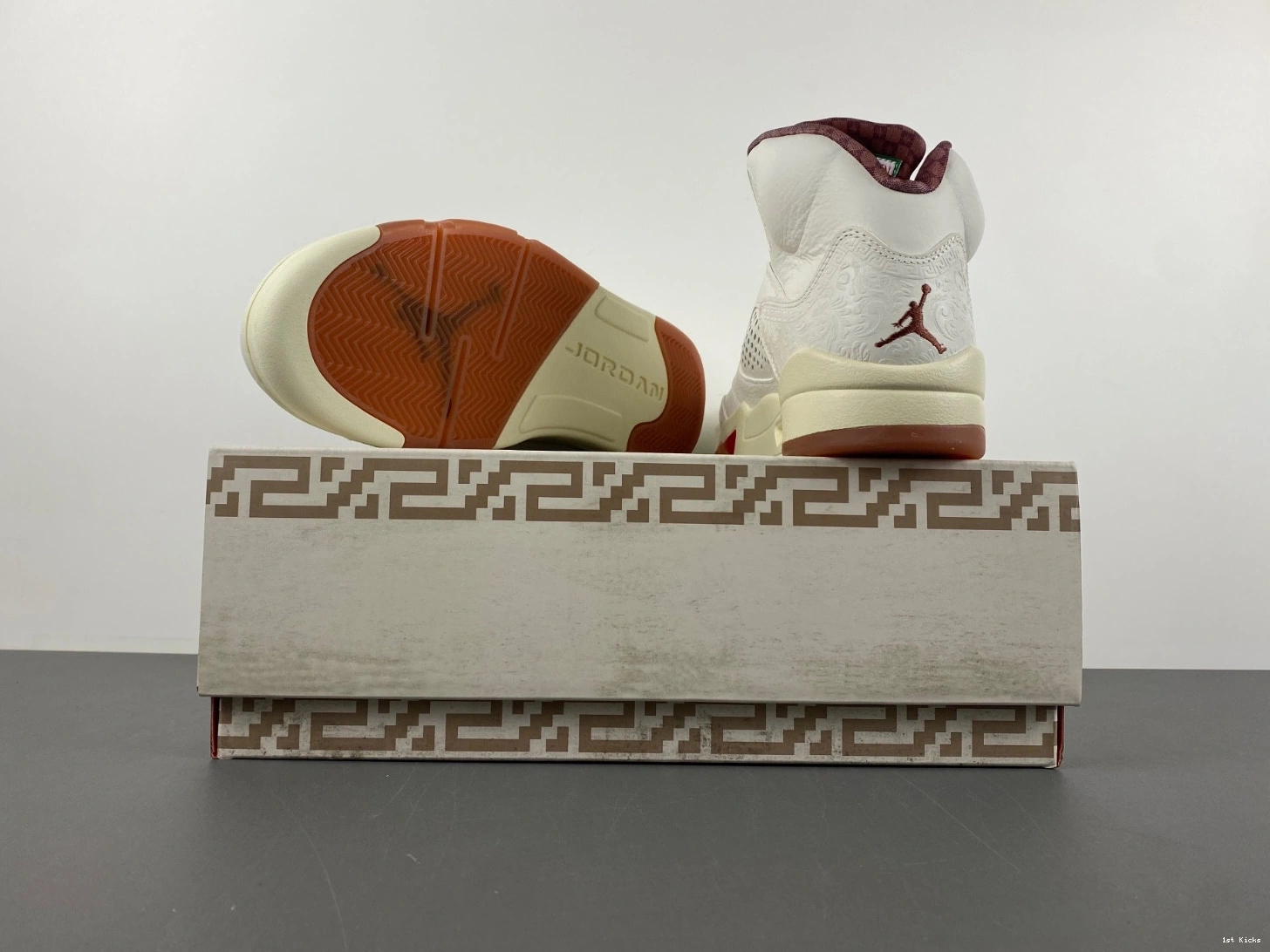 Jordan HF8833-100 Sail El 5 Retro - Grito Men's 0209